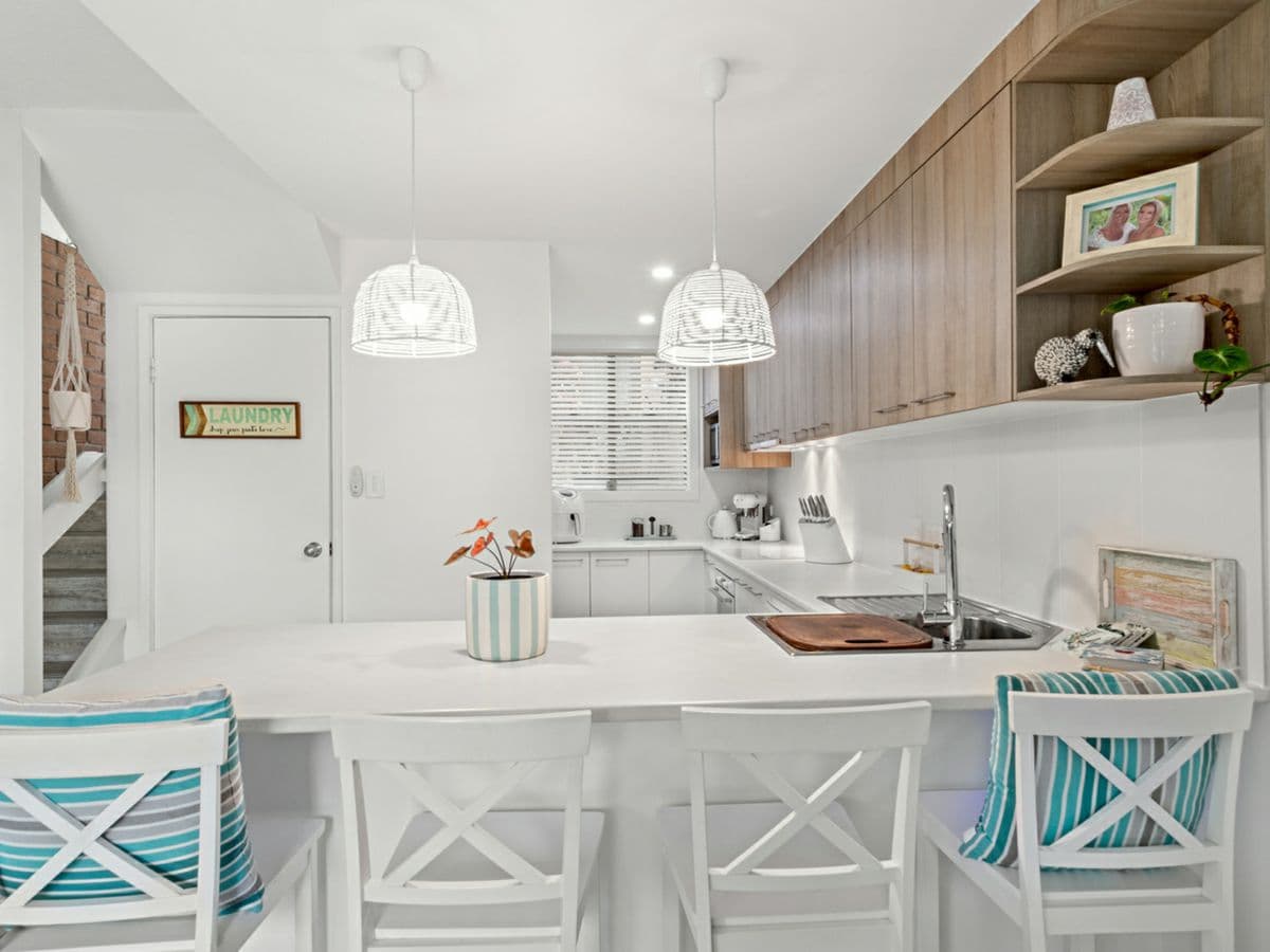 1/2 Lewis Street, AIRLIE BEACH, Airlie Beach - Thumbnail 2