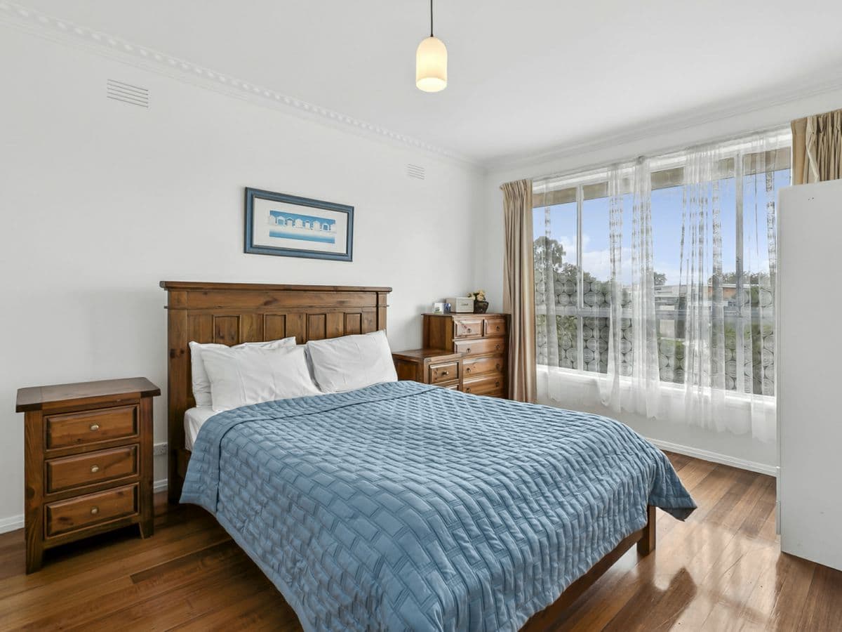 35 Libau Avenue, BELL PARK, Bell Park - Thumbnail 4