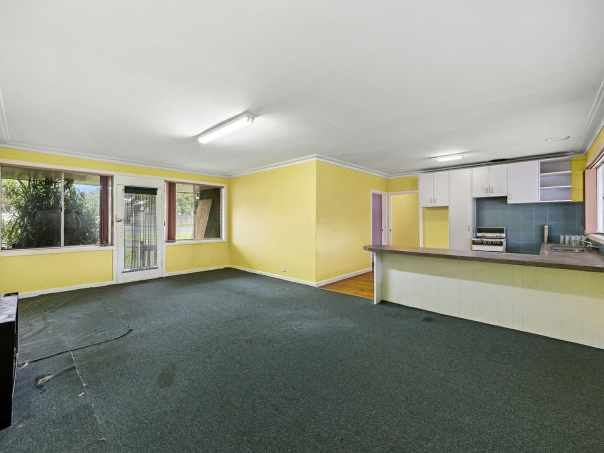 402-404 Richards Street, CANADIAN, Canadian - Thumbnail 6