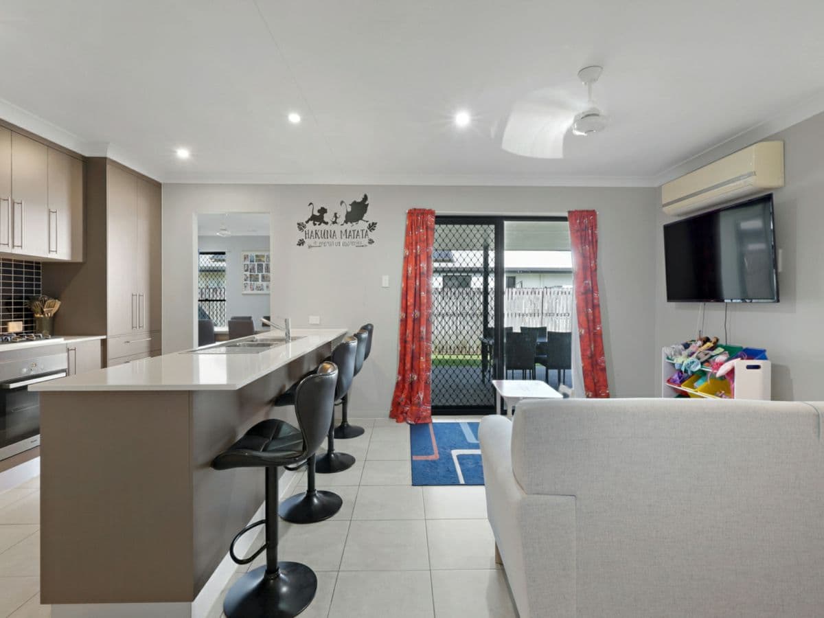 27 O'Neill Place, MARIAN, Marian - Thumbnail 2