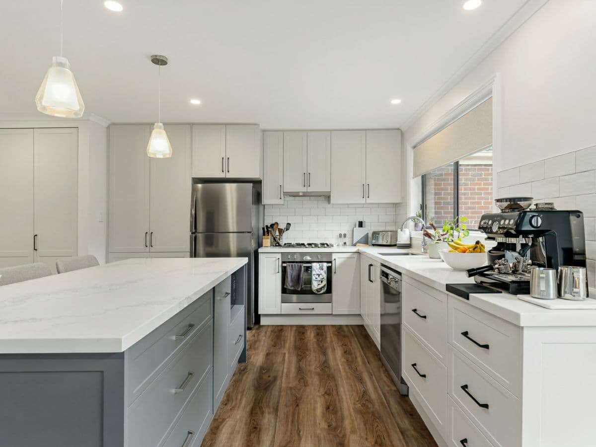 9 Collins Grove, CROYDON NORTH, Croydon North - Thumbnail 3