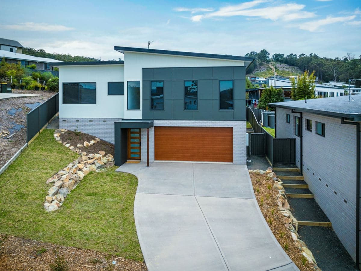 6b Robin Close, MERIMBULA, Merimbula - Thumbnail 2