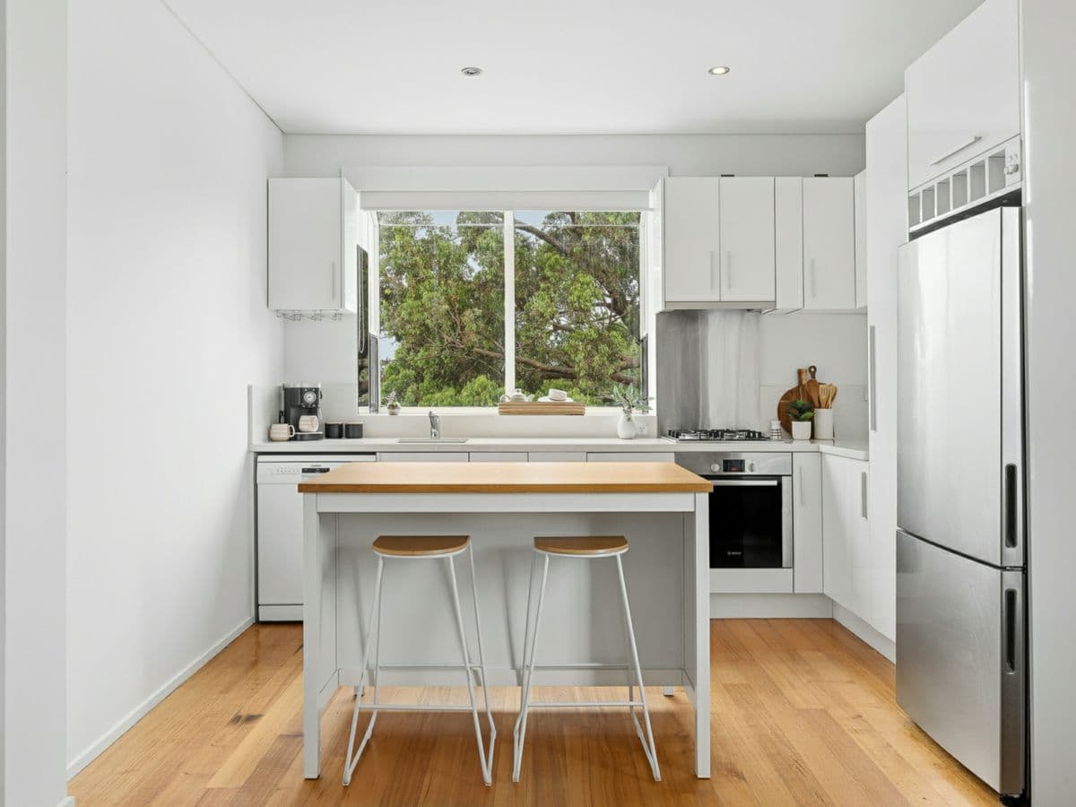 2/17 Byron Street, ELWOOD, Elwood - Thumbnail 3
