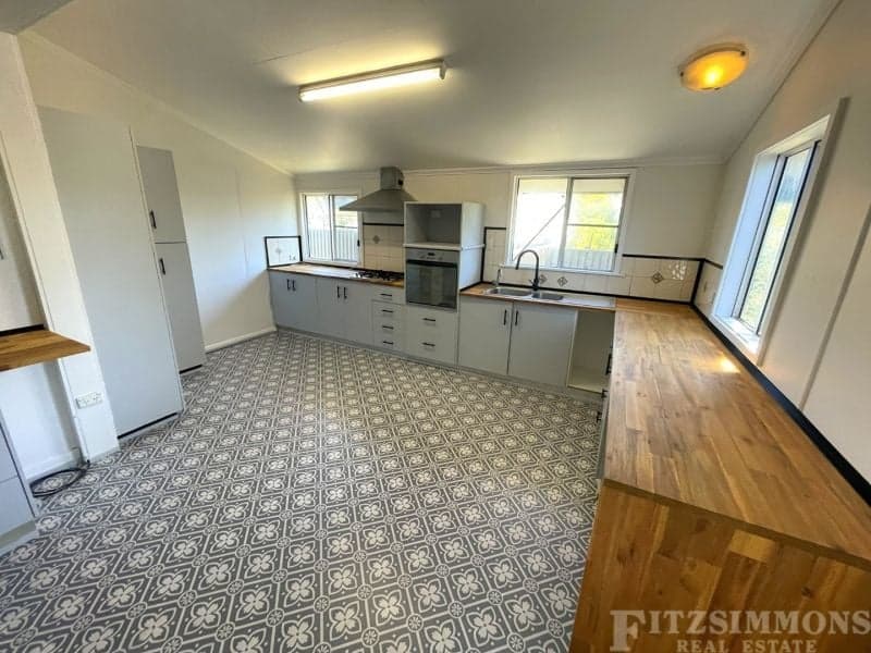 69 Edward Street, Dalby, Dalby - Thumbnail 3