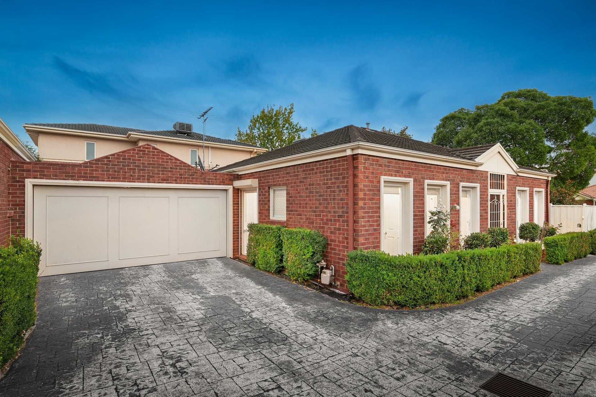 1/2 Roger Street, Doncaster East - Image 1