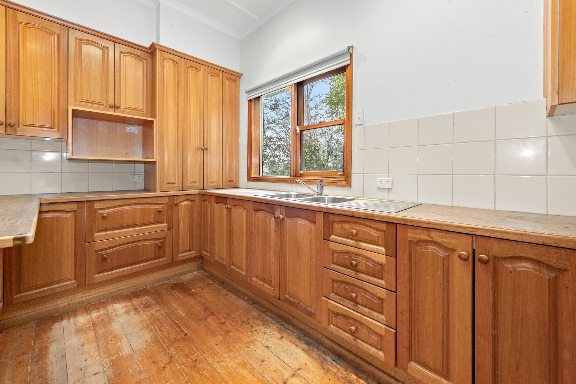 22 Brentani Avenue, Elsternwick - Thumbnail 4