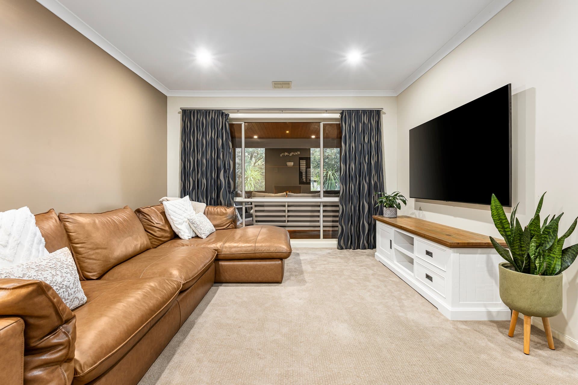 18 Treevalley Drive, Doncaster East - Thumbnail 7