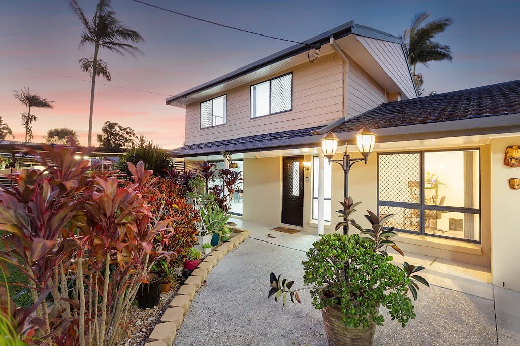 4 Sandra Court, Redland Bay, QLD, 4165, Redland Bay - Thumbnail 2