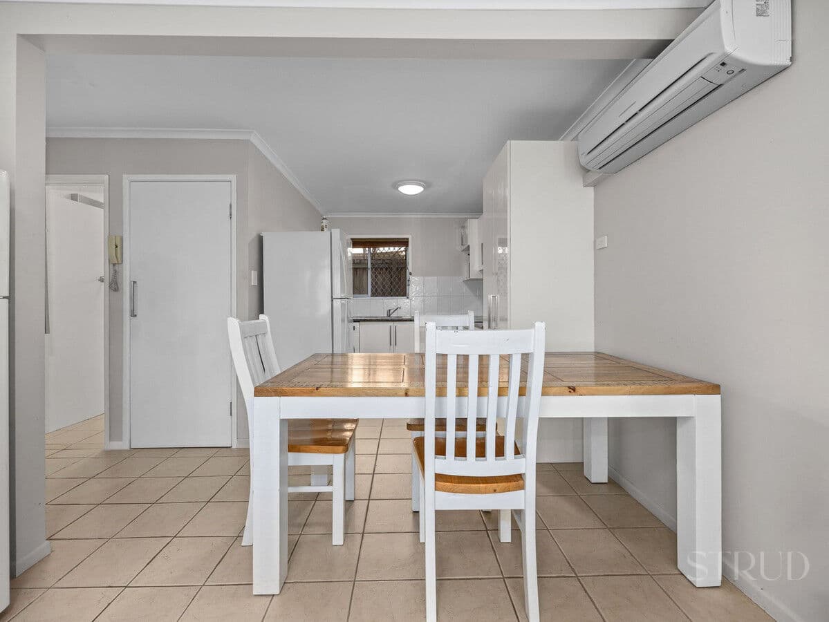2 / 23 Darrambal Street, Chevron Island QLD 4217, Surfers Paradise - Thumbnail 4