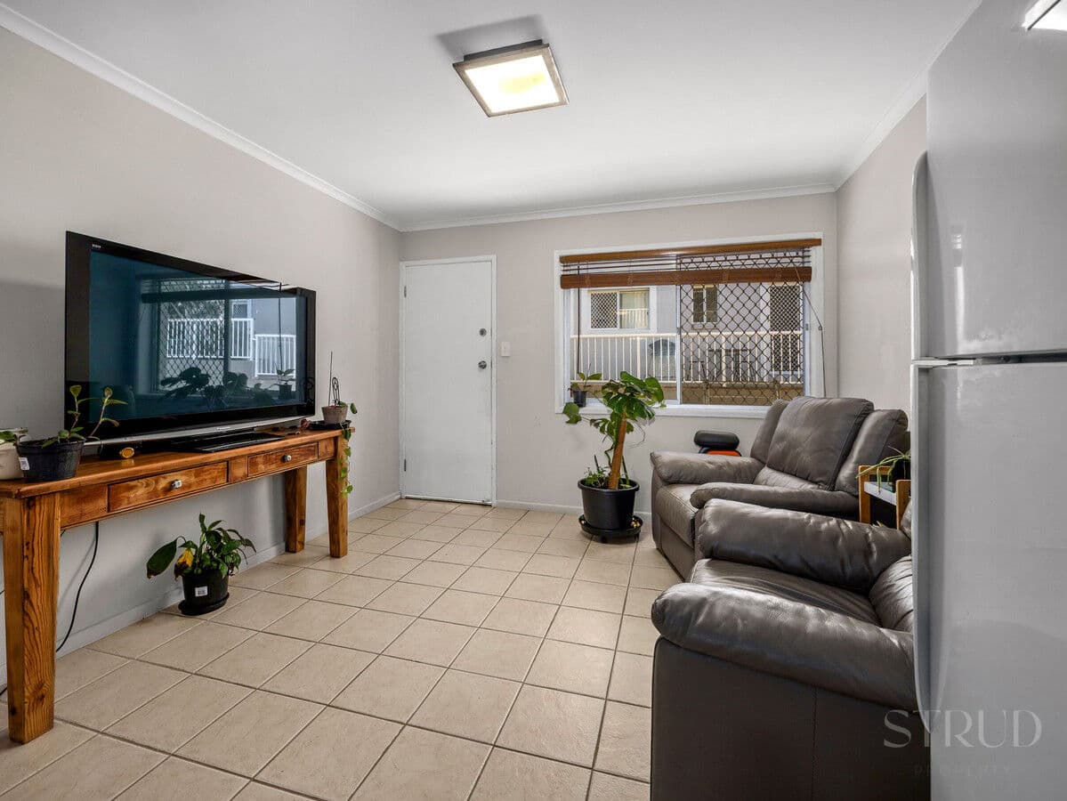 2 / 23 Darrambal Street, Chevron Island QLD 4217, Surfers Paradise - Thumbnail 6
