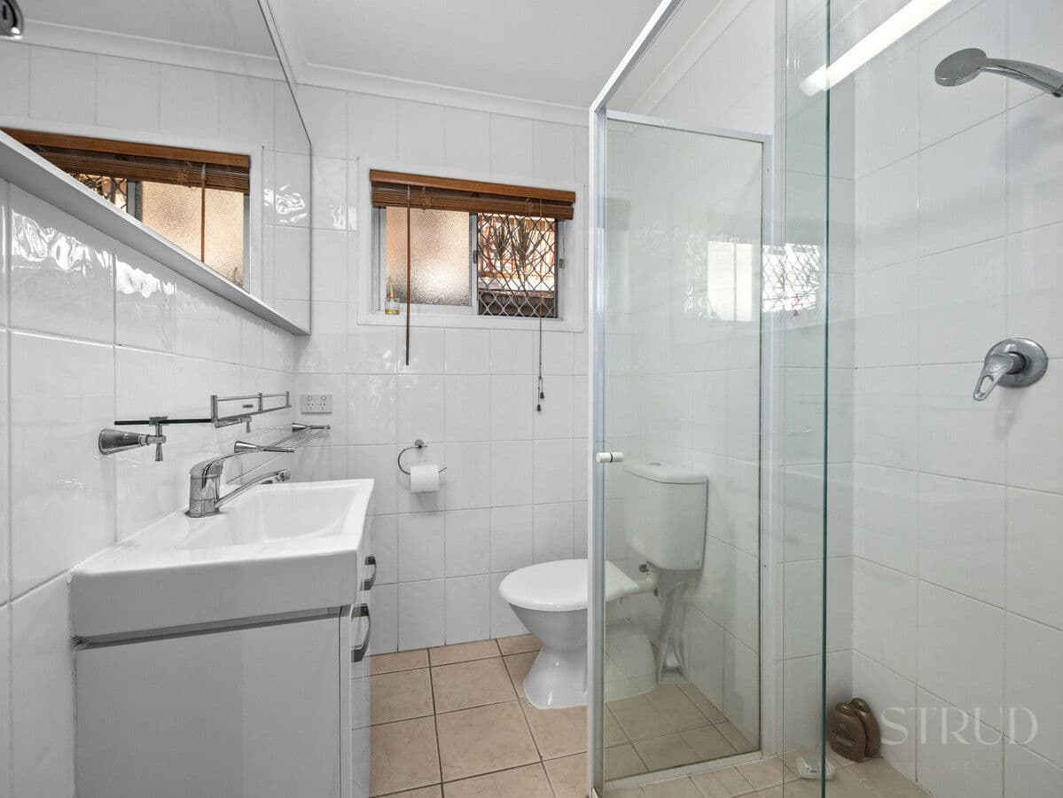 2 / 23 Darrambal Street, Chevron Island QLD 4217, Surfers Paradise - Thumbnail 7