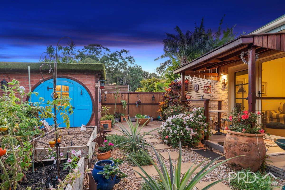 22 TRAFALGAR Drive, VICTORIA POINT QLD 4165, Victoria Point - Thumbnail 4