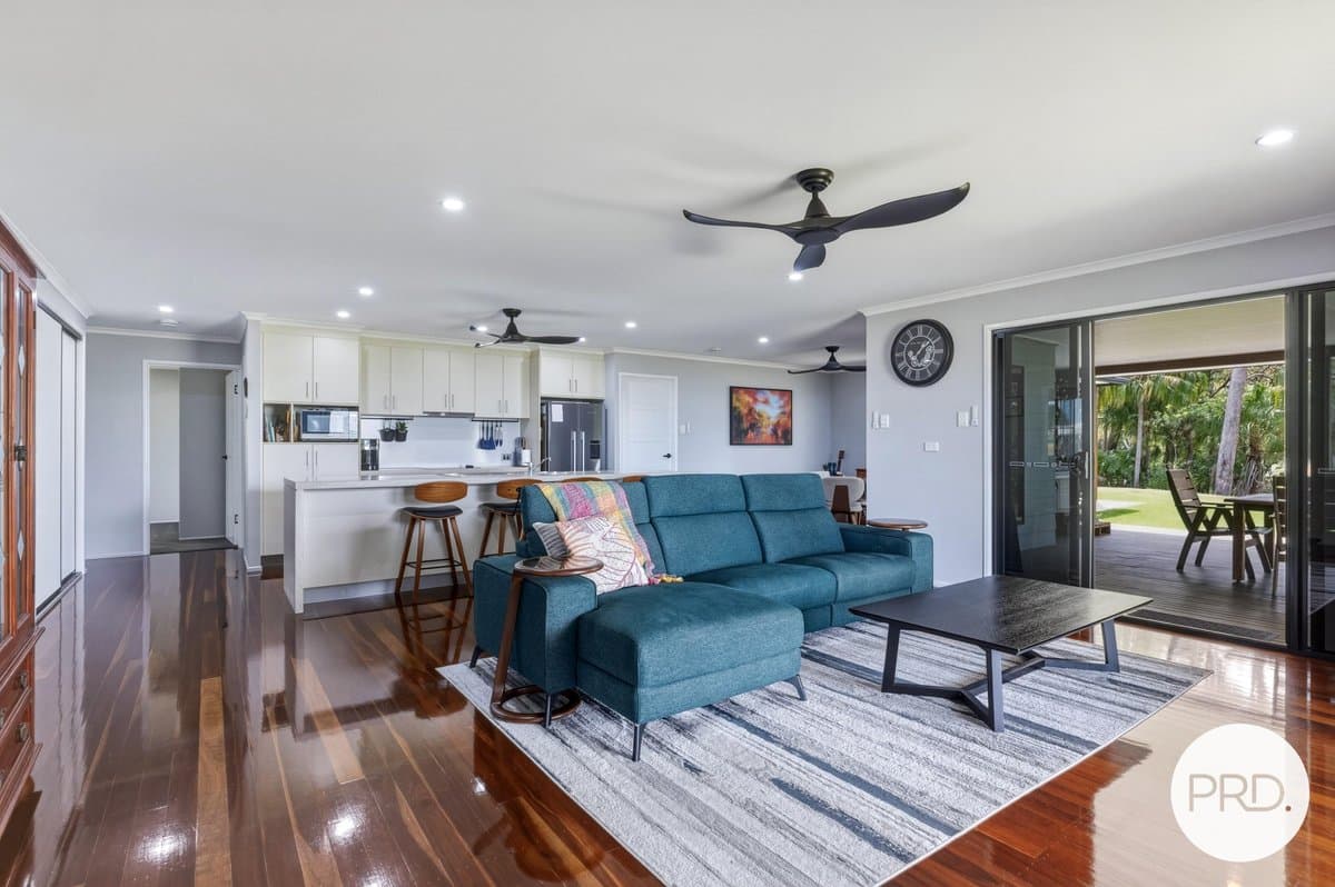 38 Seaview Court, SARINA QLD 4737, Sarina - Thumbnail 2