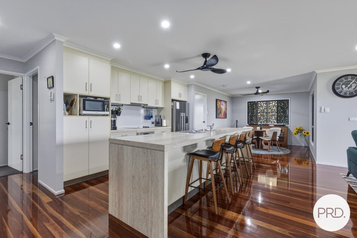 38 Seaview Court, SARINA QLD 4737, Sarina - Thumbnail 5