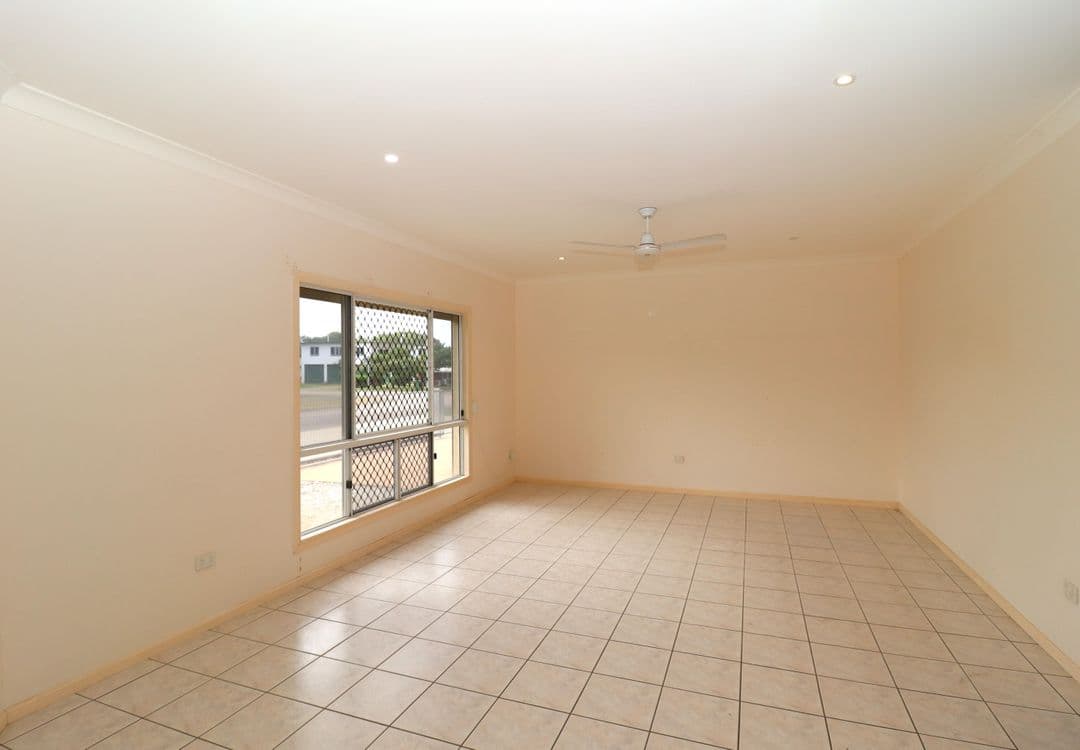 22 Ahern Street, AYR, QLD 4807, Ayr - Thumbnail 4