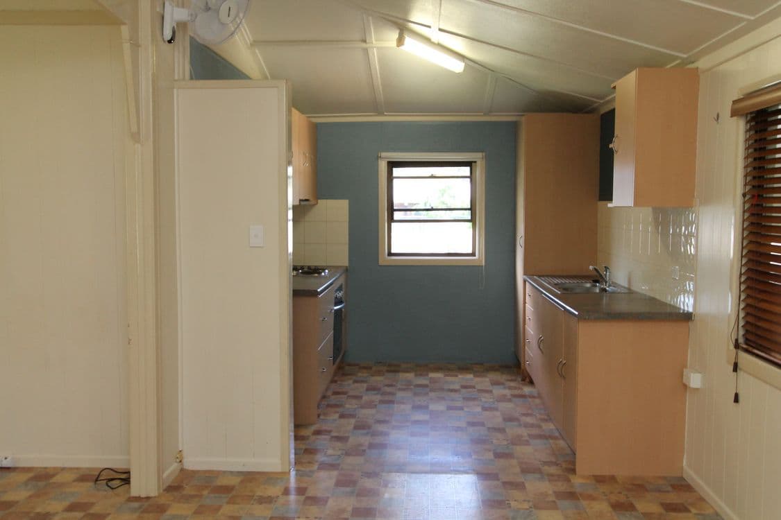 48 Burke Street, AYR, QLD 4807, Ayr - Thumbnail 2