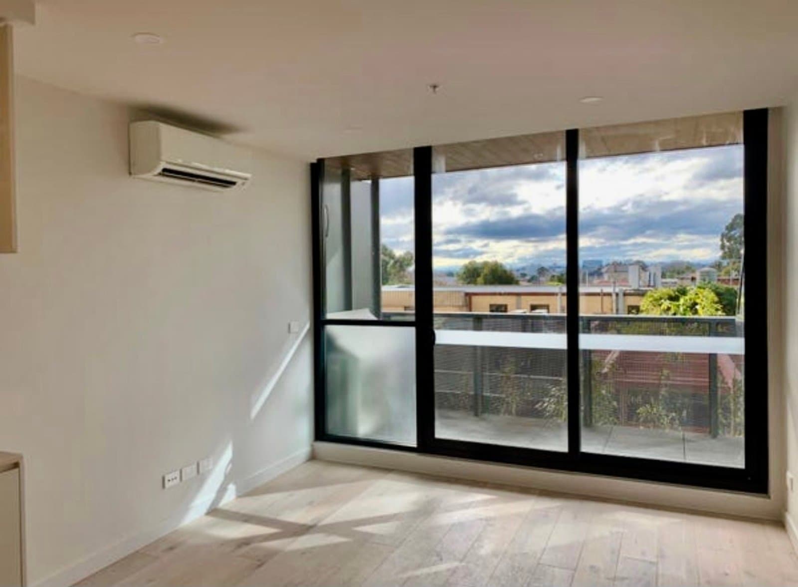 207/999 Whitehorse Road, Box Hill, Box Hill - Thumbnail 2