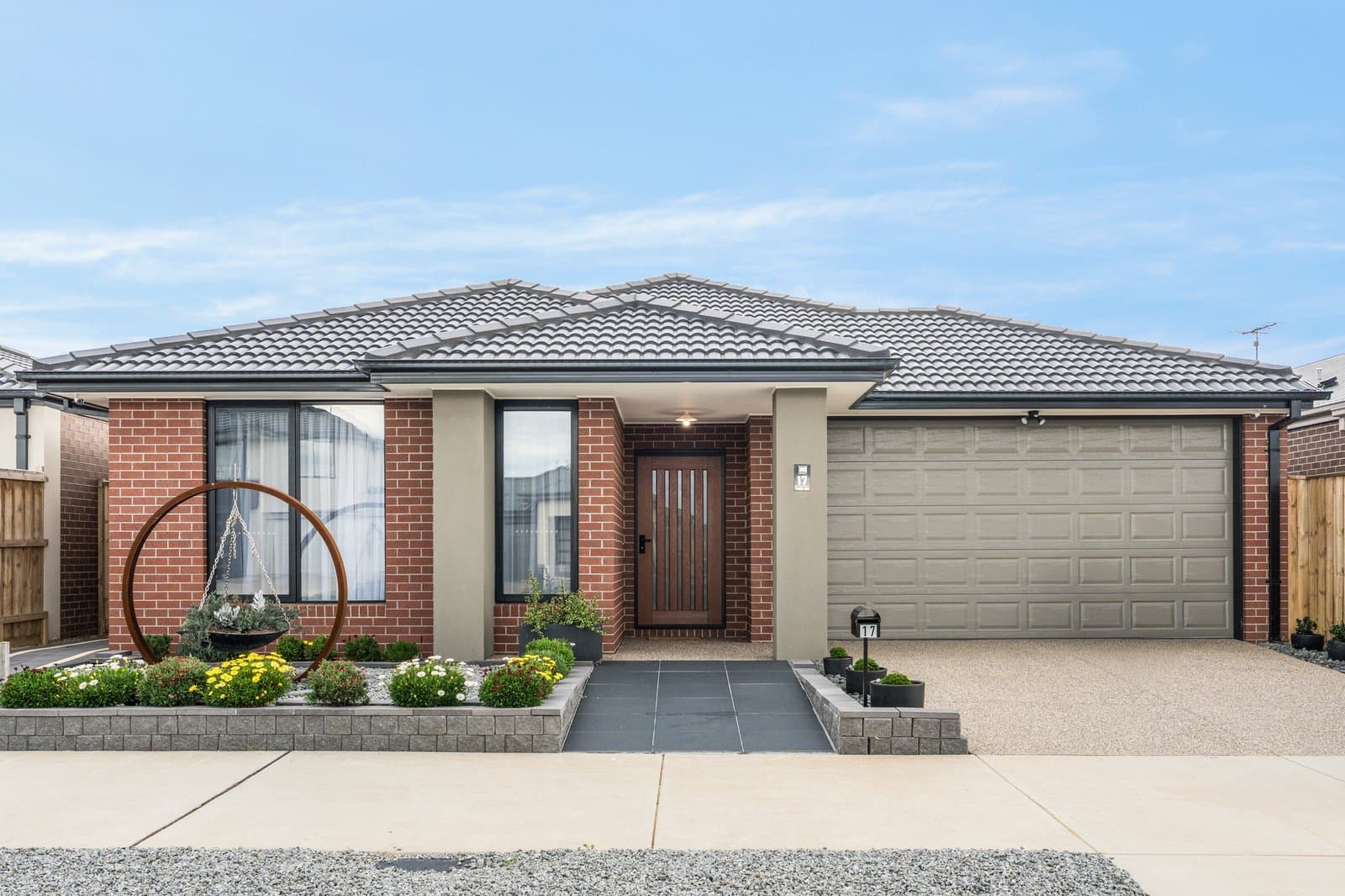 17 Farndale Drive, Lara, Lara - Image 1