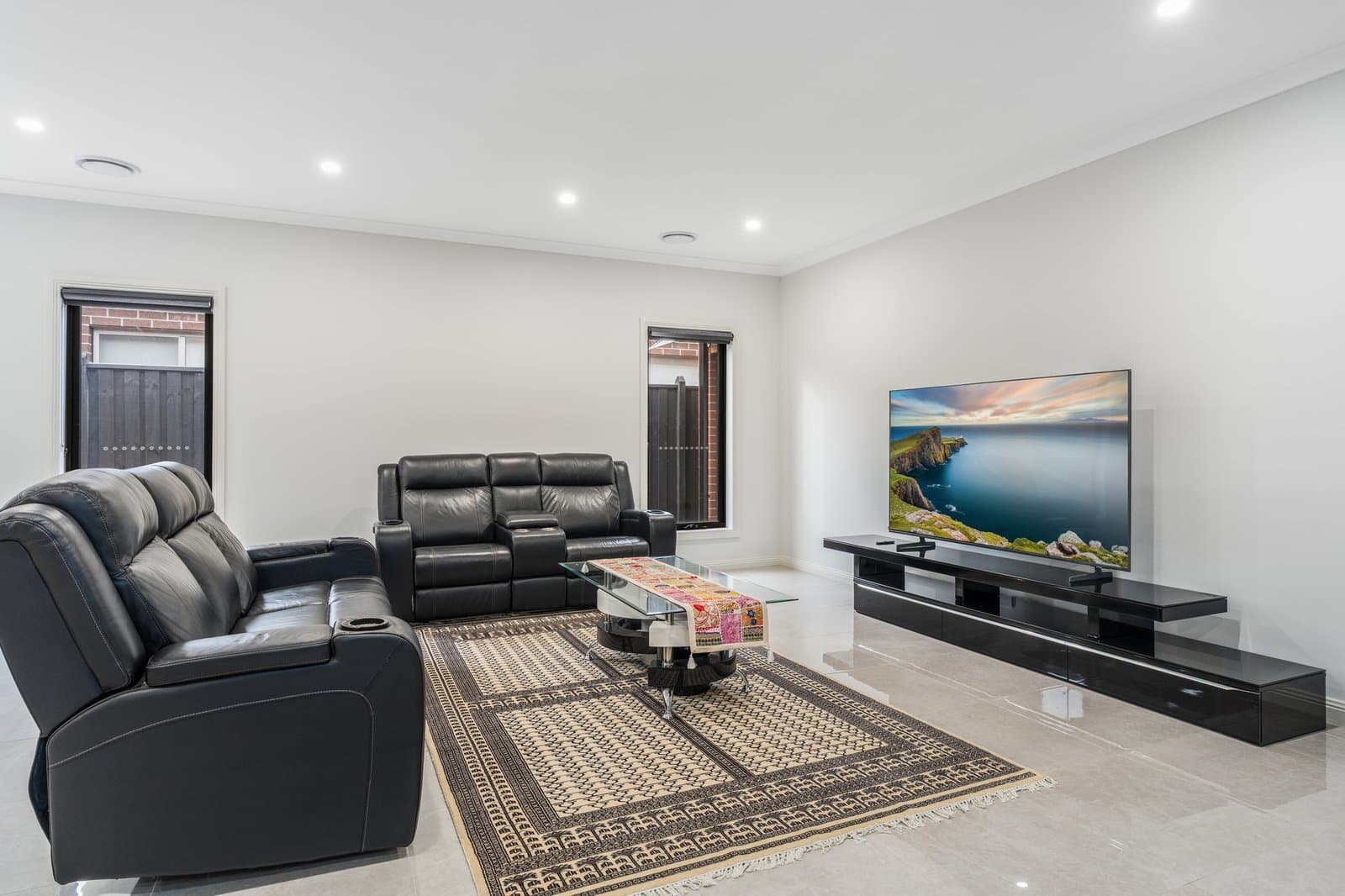 17 Farndale Drive, Lara, Lara - Thumbnail 3
