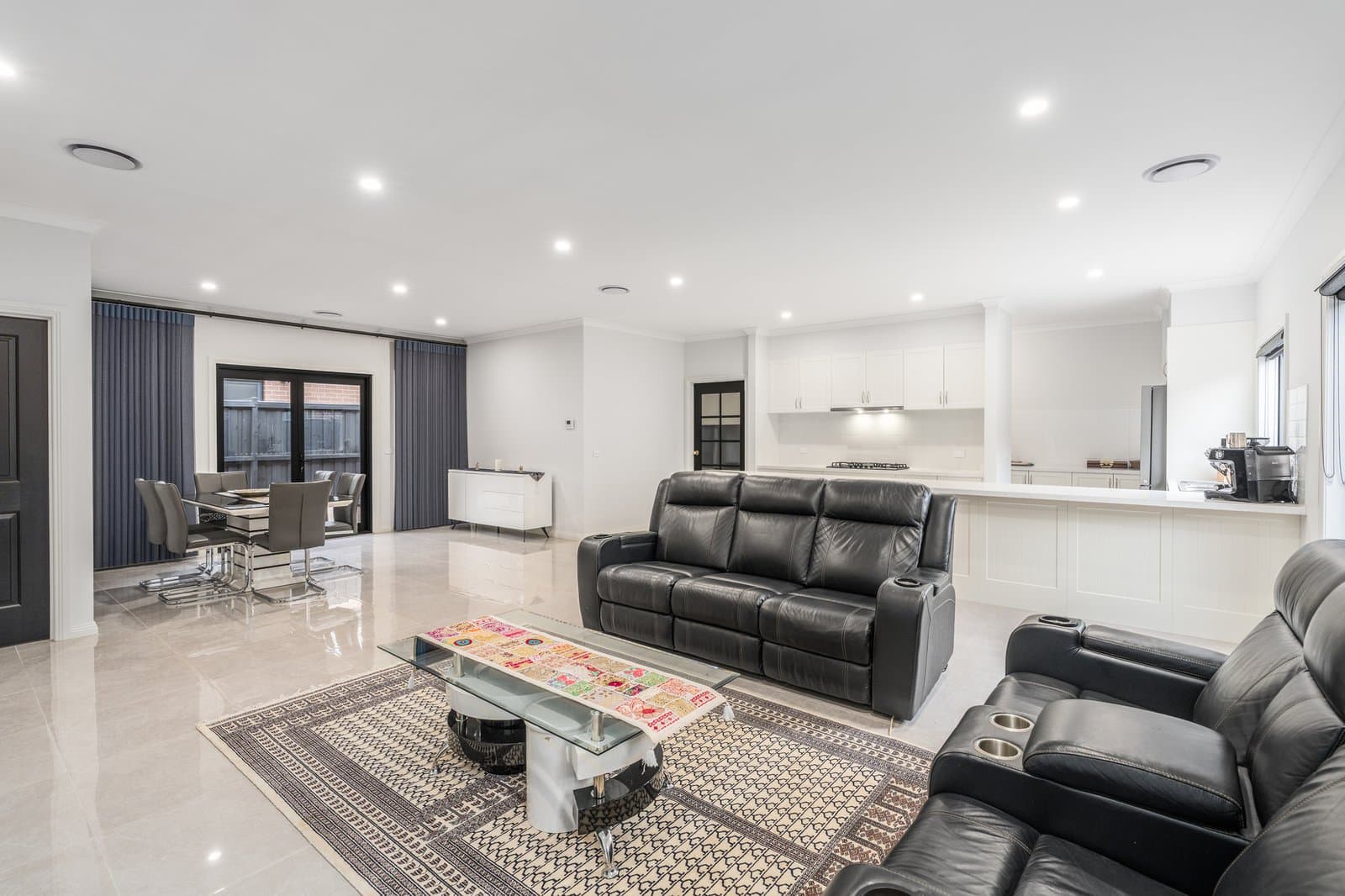 17 Farndale Drive, Lara, Lara - Thumbnail 4