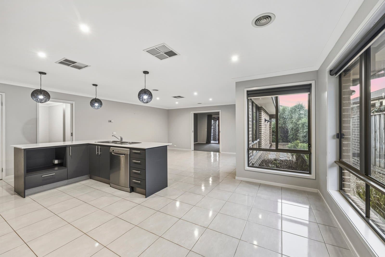 10 Bellington Drive, Alfredton, Alfredton - Thumbnail 4