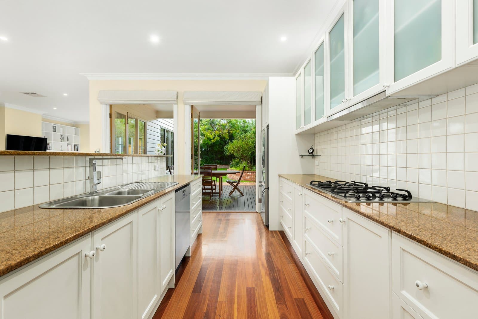 9 Myrtle Road, Hampton, Hampton - Thumbnail 3