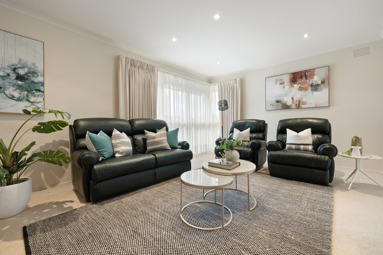 6 Elkins Court, Wheelers Hill, Wheelers Hill - Thumbnail 2