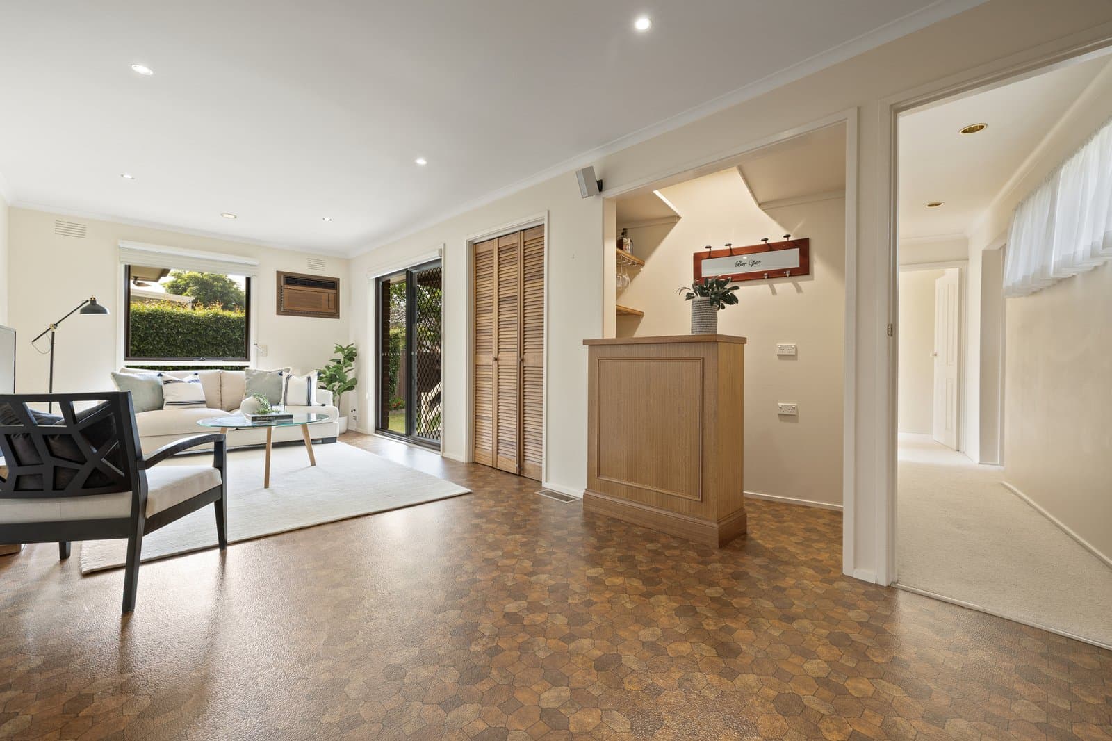 6 Elkins Court, Wheelers Hill, Wheelers Hill - Thumbnail 3