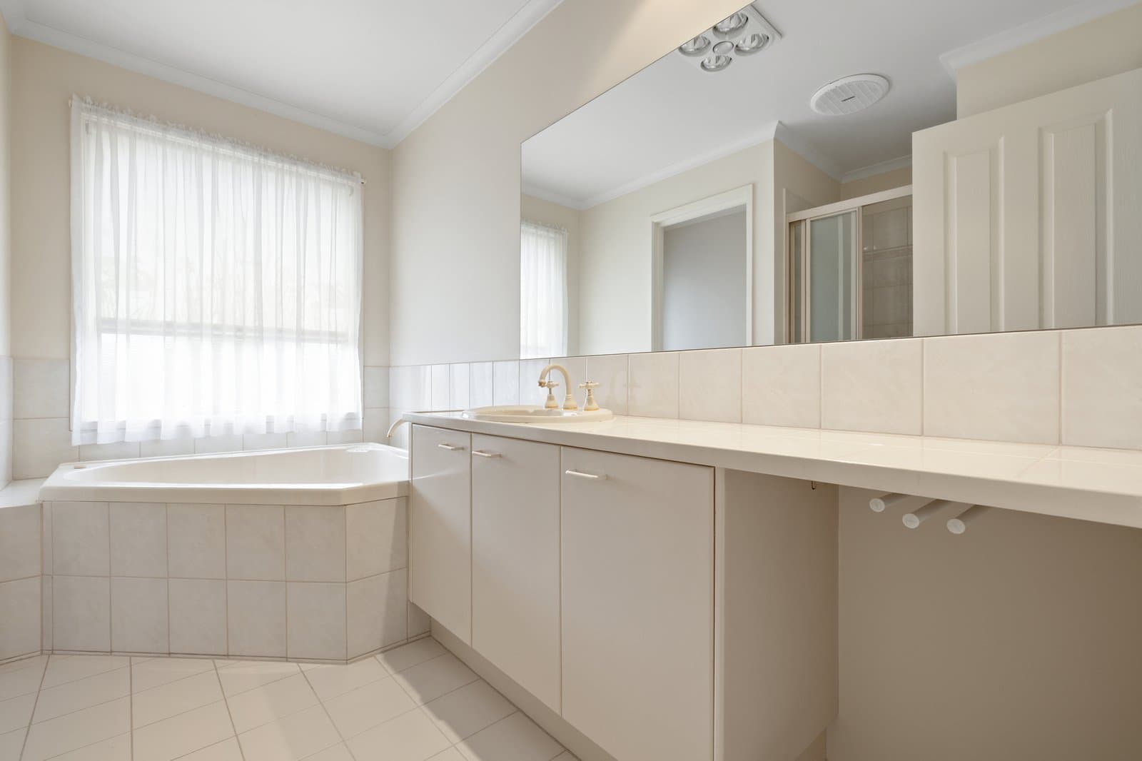 6 Elkins Court, Wheelers Hill, Wheelers Hill - Thumbnail 7