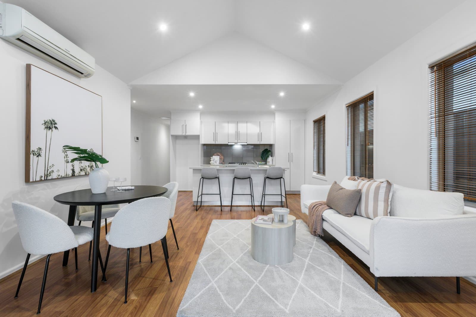 10B Fourth Avenue, Aspendale, Aspendale - Thumbnail 2