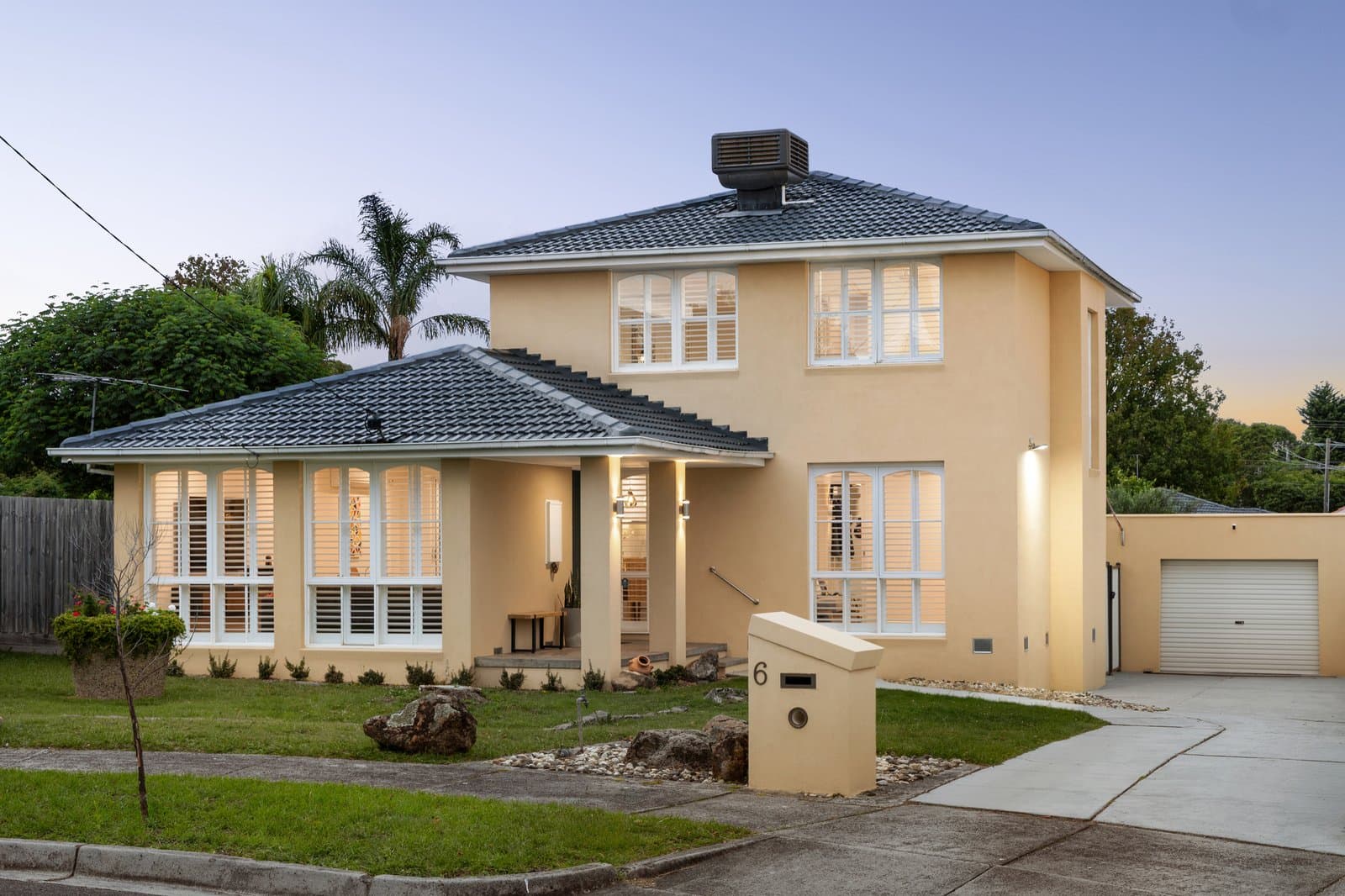 6 Conrad Place, Wheelers Hill, Wheelers Hill - Image 1
