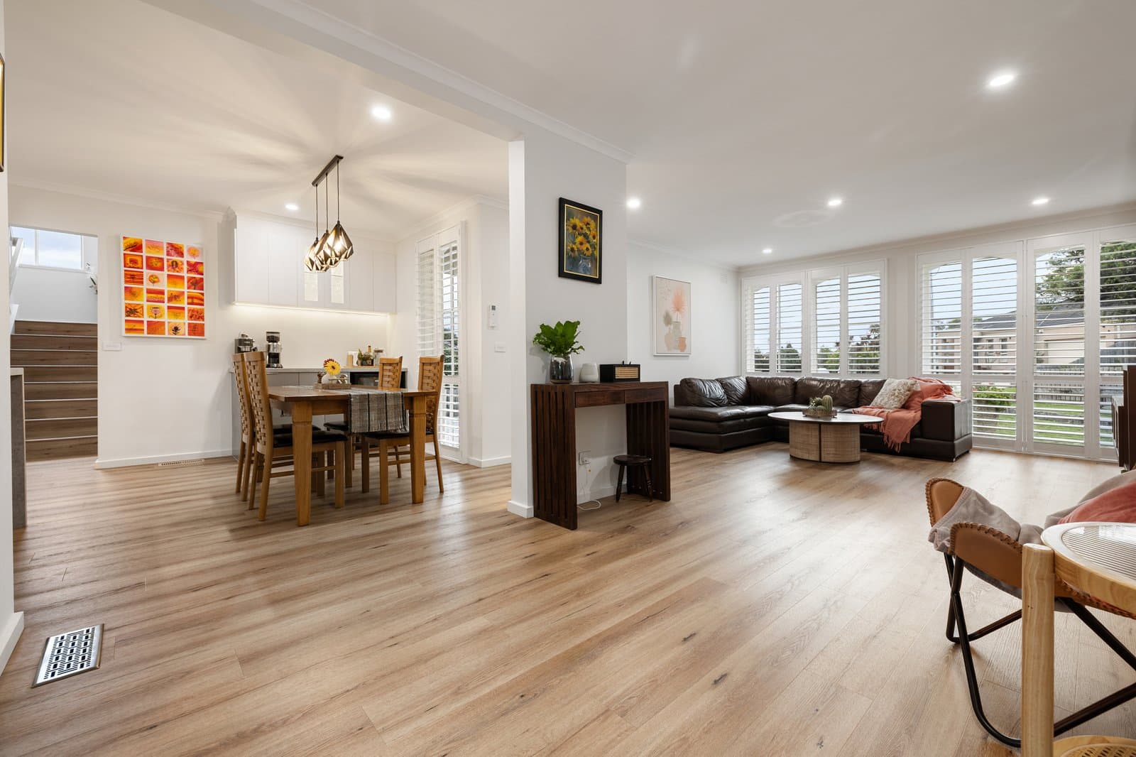 6 Conrad Place, Wheelers Hill, Wheelers Hill - Thumbnail 3
