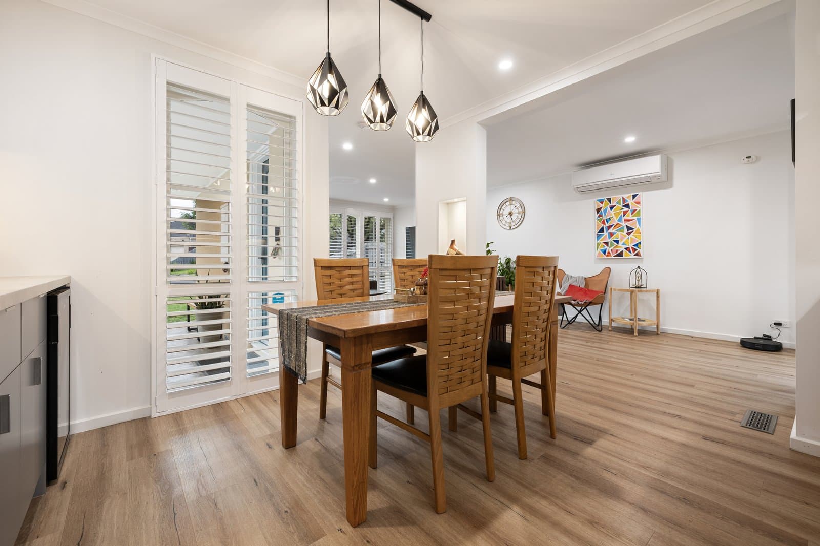 6 Conrad Place, Wheelers Hill, Wheelers Hill - Thumbnail 4