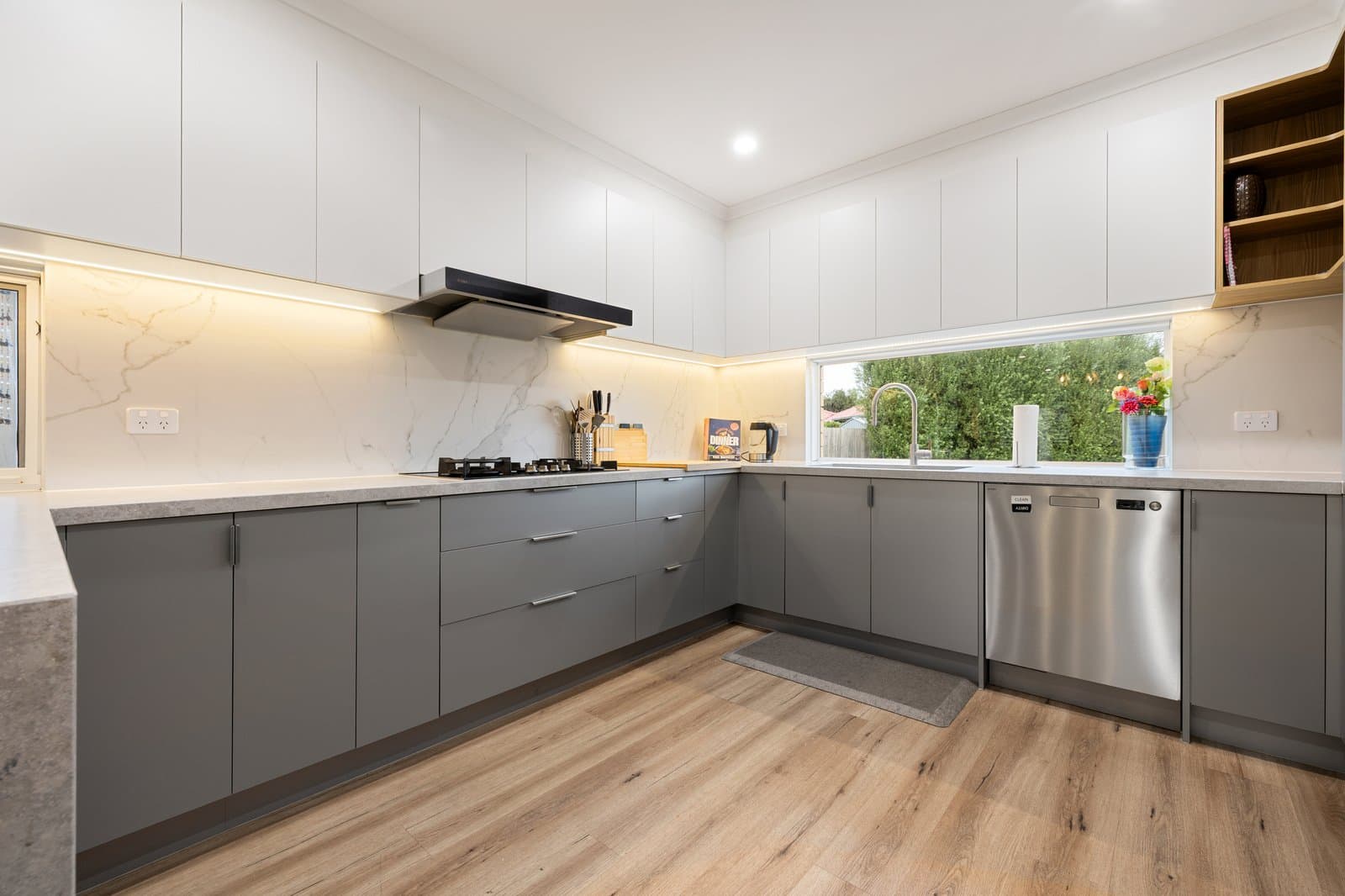 6 Conrad Place, Wheelers Hill, Wheelers Hill - Thumbnail 6