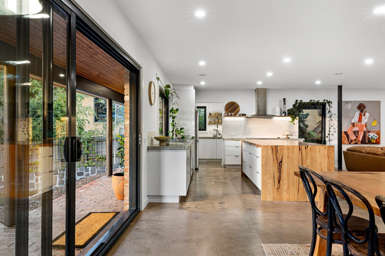 209 Sim Street, Black Hill, Black Hill - Thumbnail 2