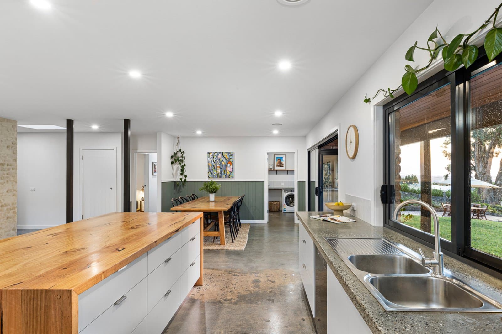 209 Sim Street, Black Hill, Black Hill - Thumbnail 4
