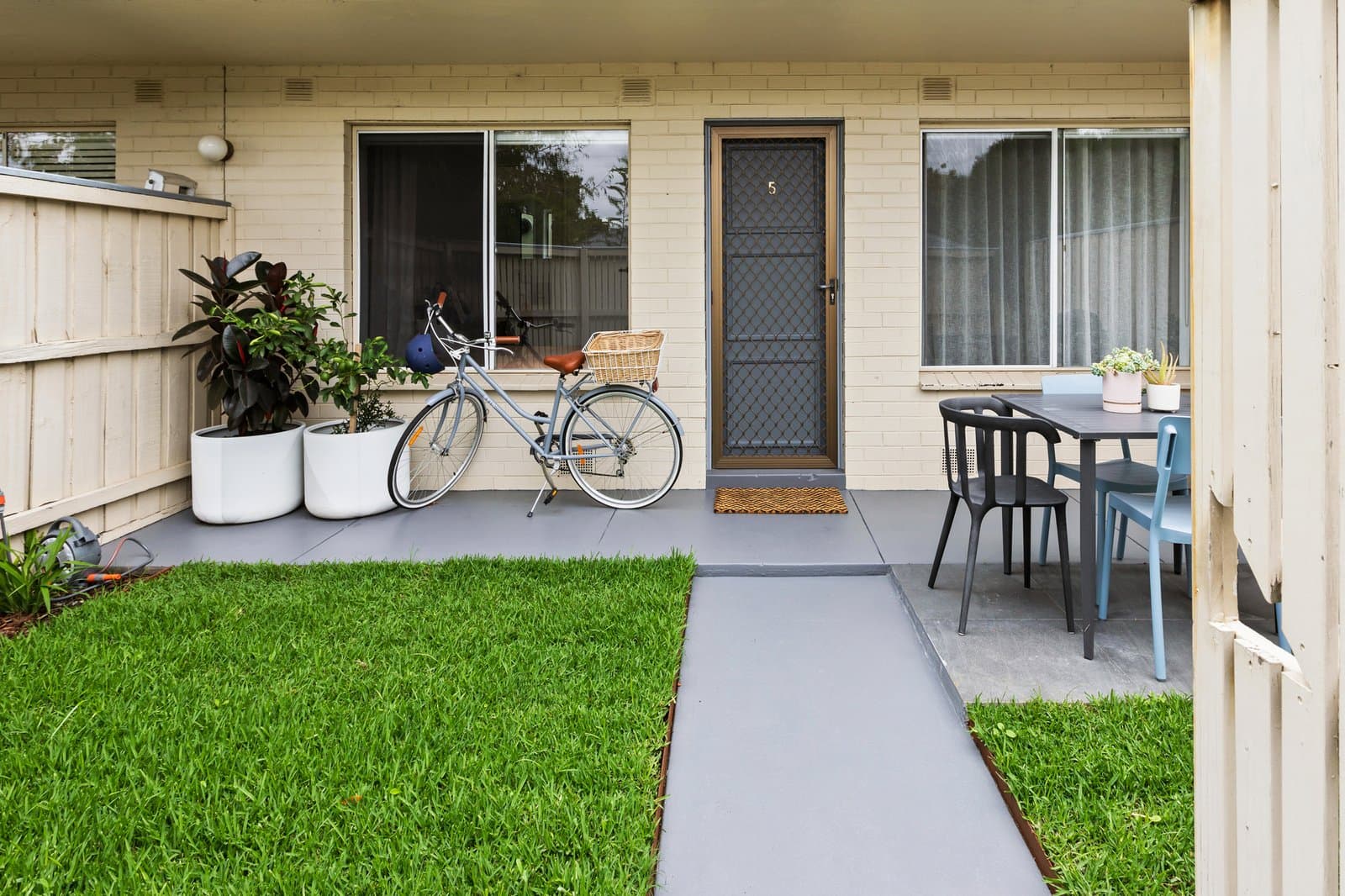 5/35 Collins Street, Mentone, Mentone - Image 1