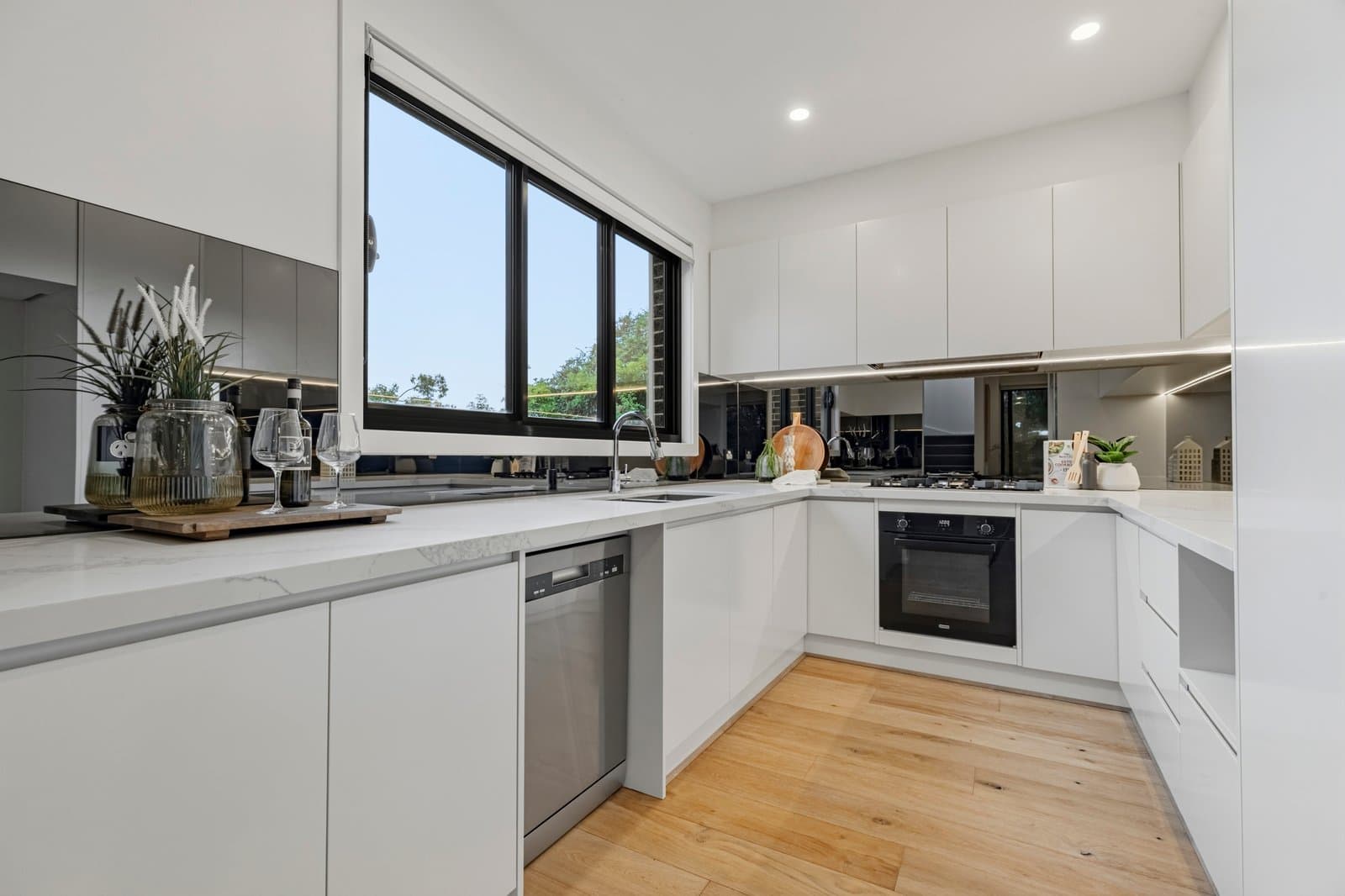 1/15 Kireep Road, Balwyn - Thumbnail 4