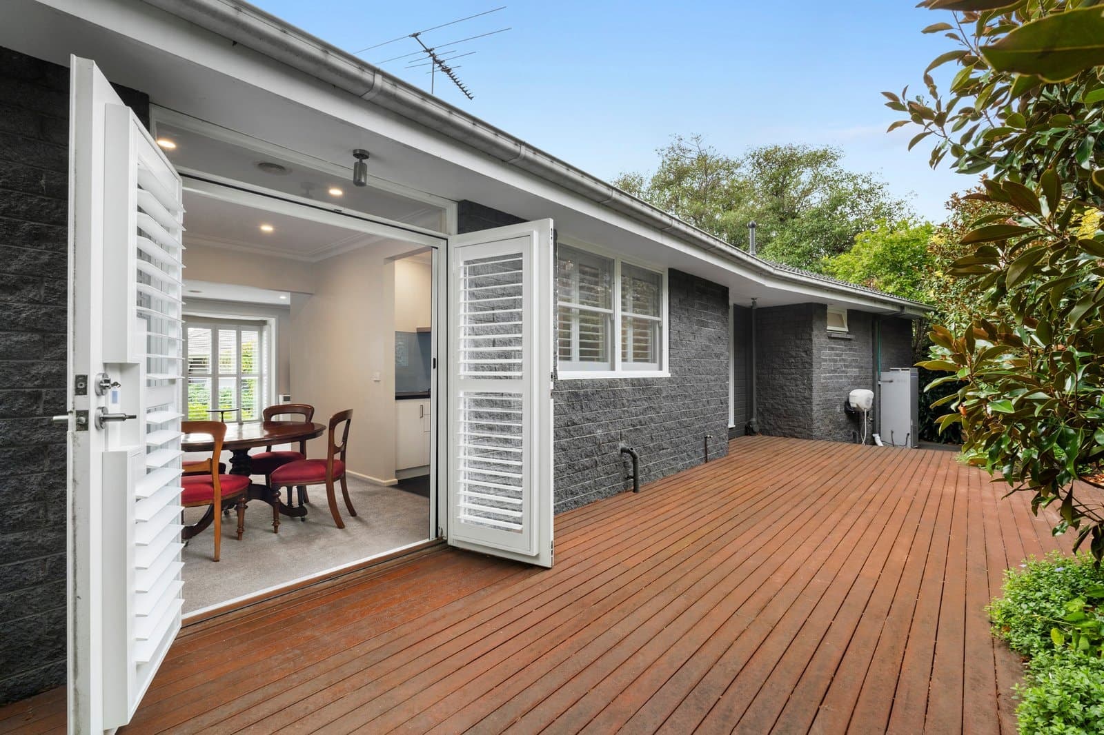 1-2 18 Pine Street, Brighton - Thumbnail 5