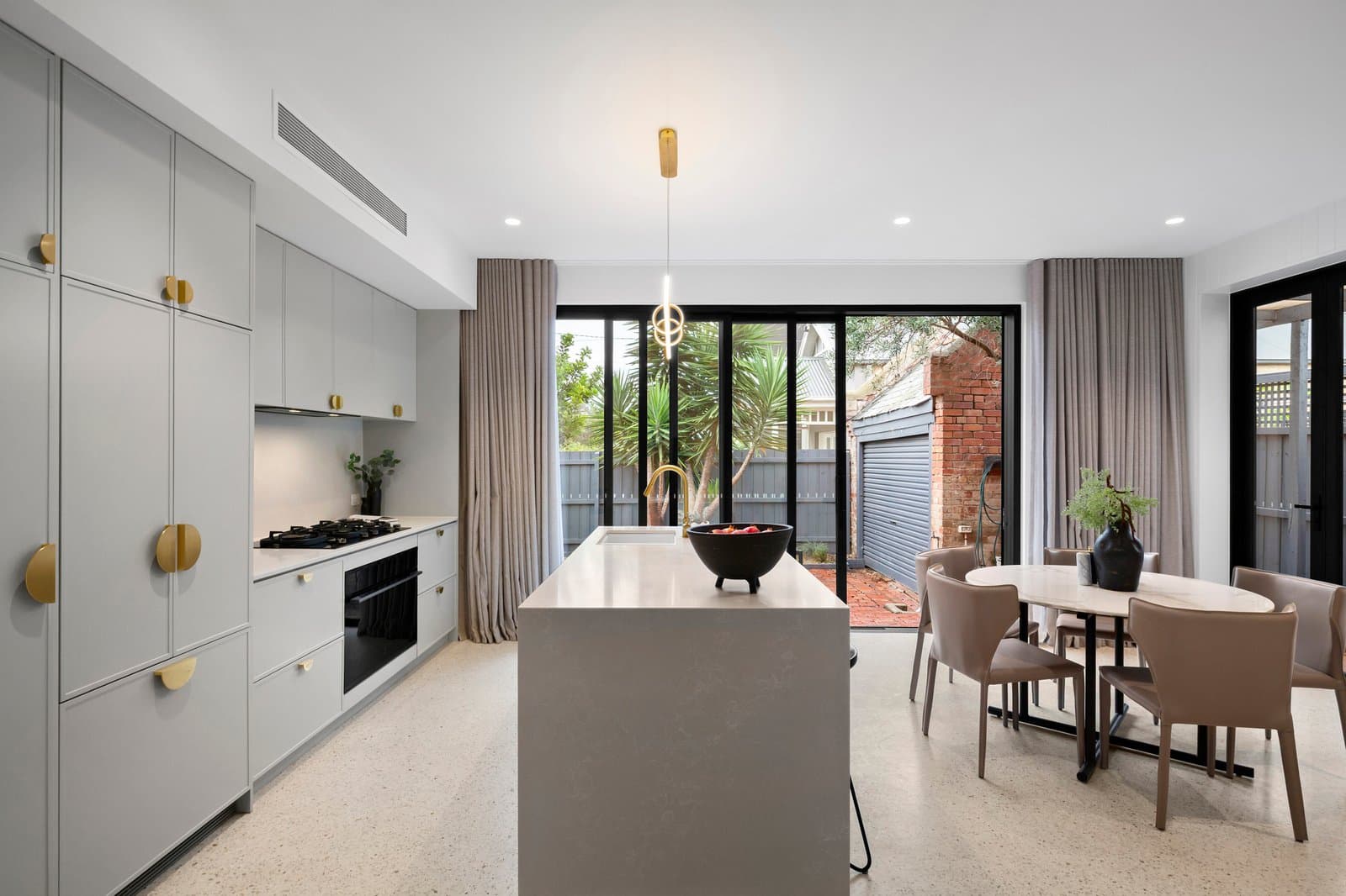 343 Barkly Street, Elwood - Thumbnail 3