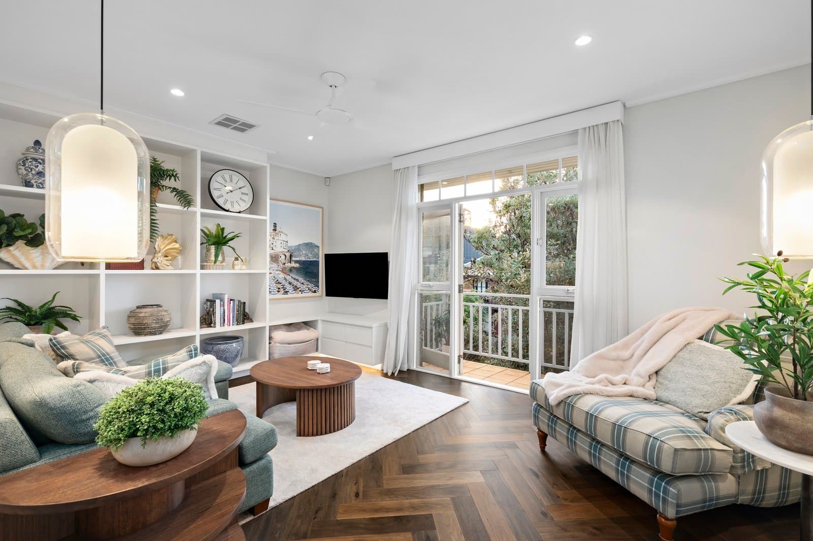 4/48 Esplanade West, Port Melbourne - Image 1
