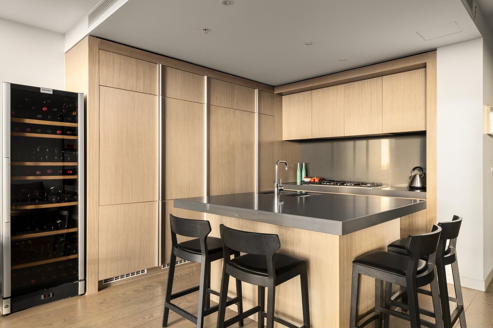 2105/50 Albert Road, South Melbourne - Thumbnail 4