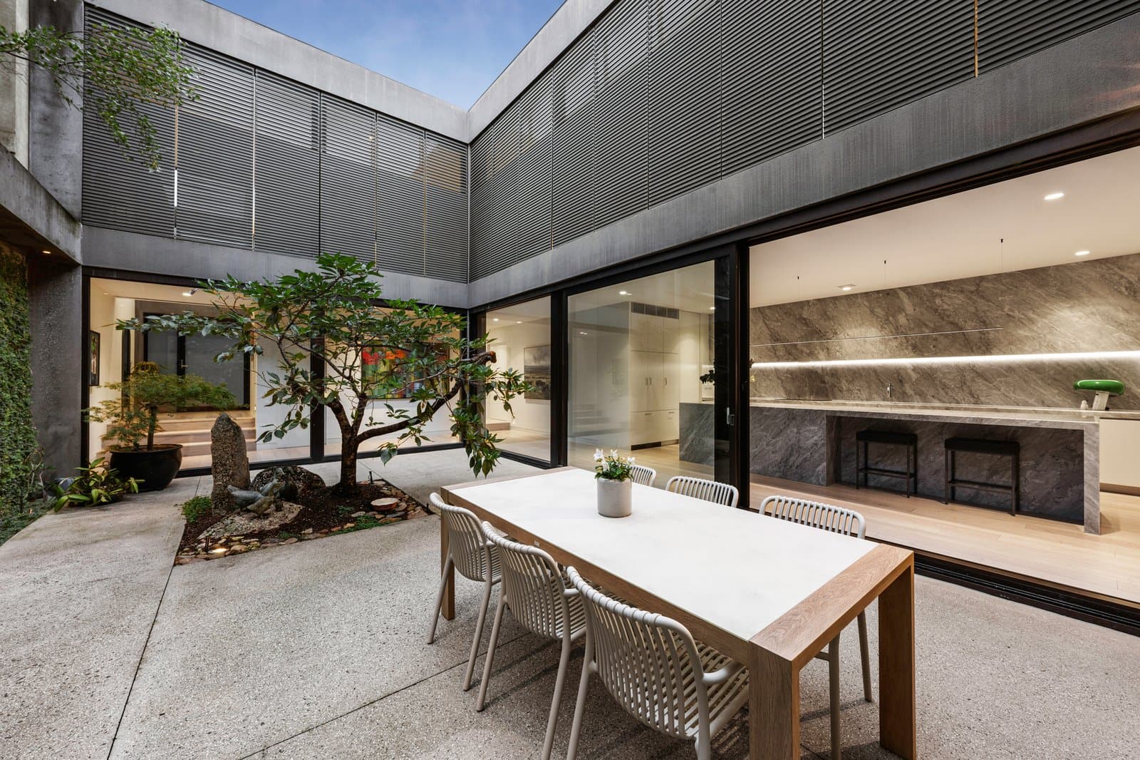 9 Ross Street, Toorak - Thumbnail 4