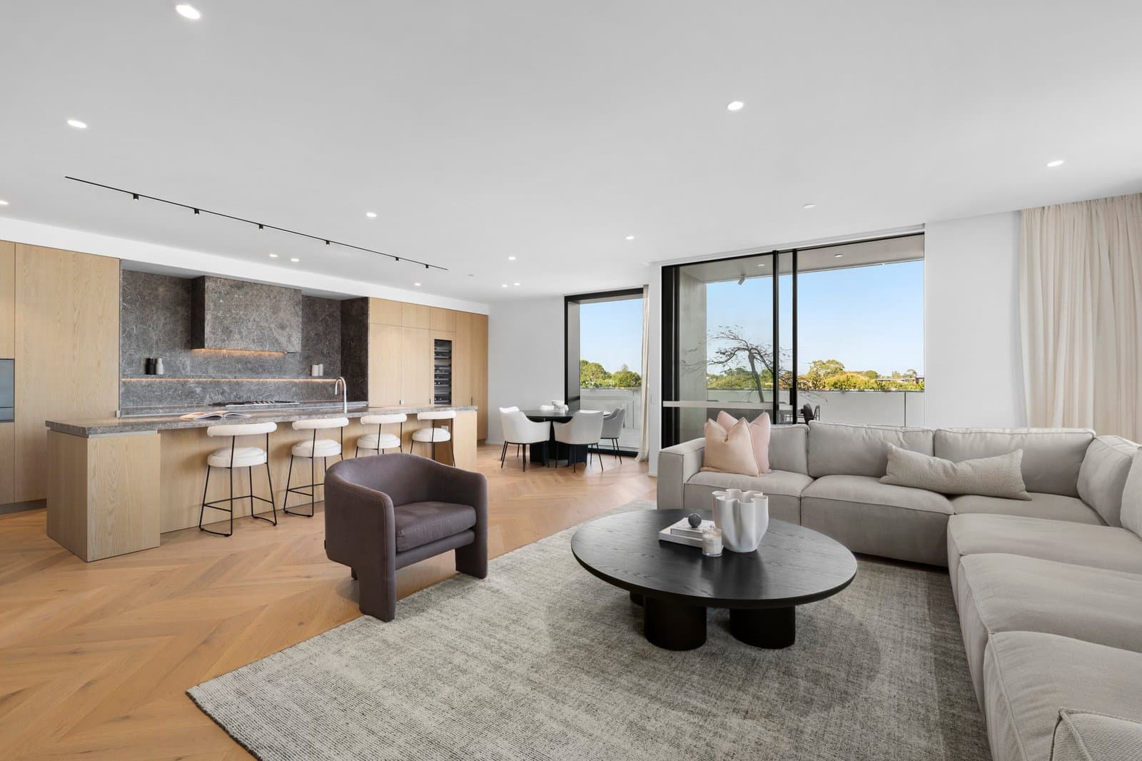 302/83 Bay Street, Brighton - Thumbnail 2