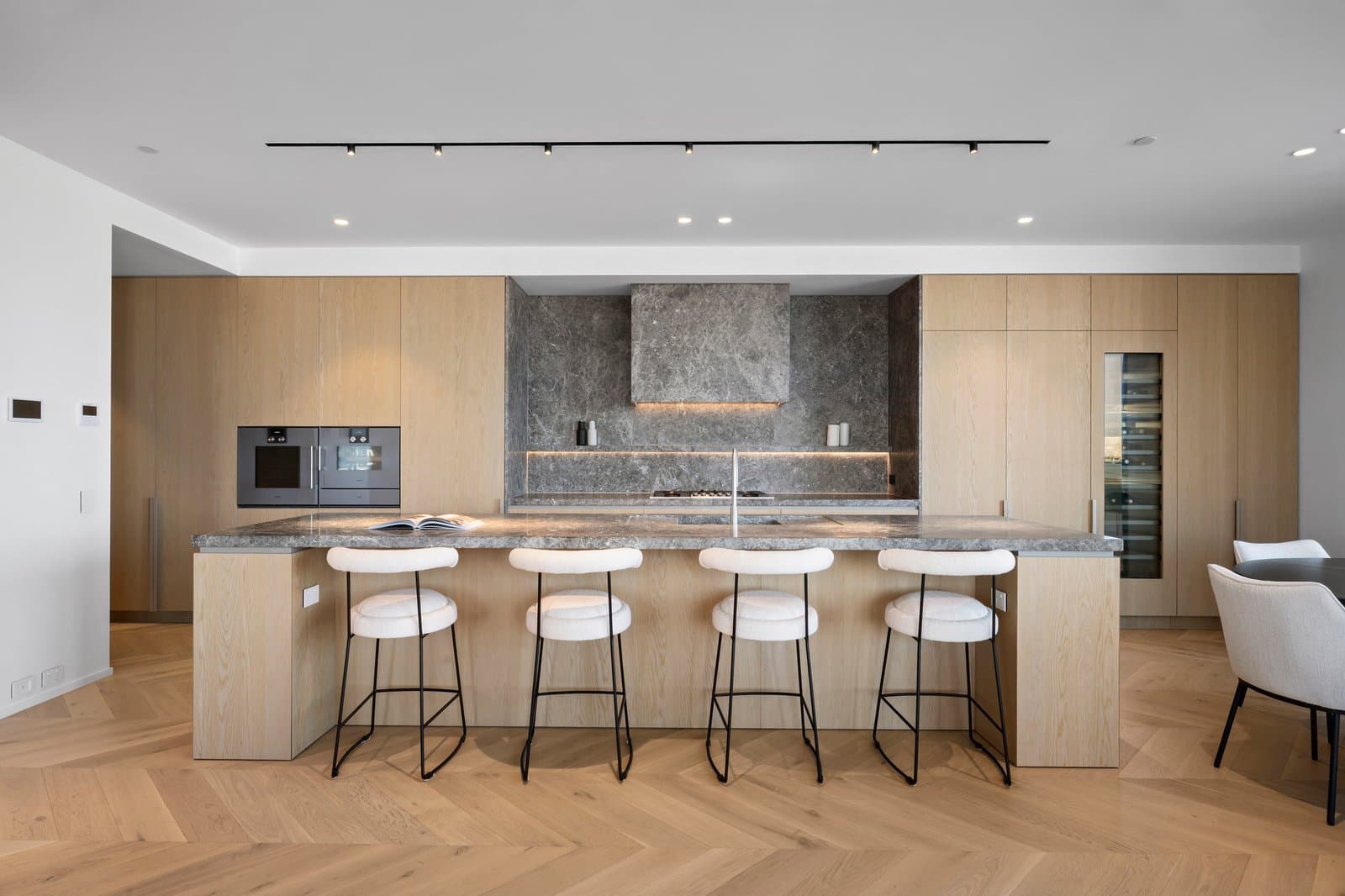 302/83 Bay Street, Brighton - Thumbnail 3