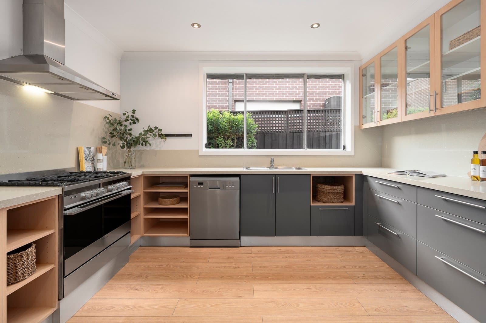 42 Gloucester Road, Ashburton - Thumbnail 4