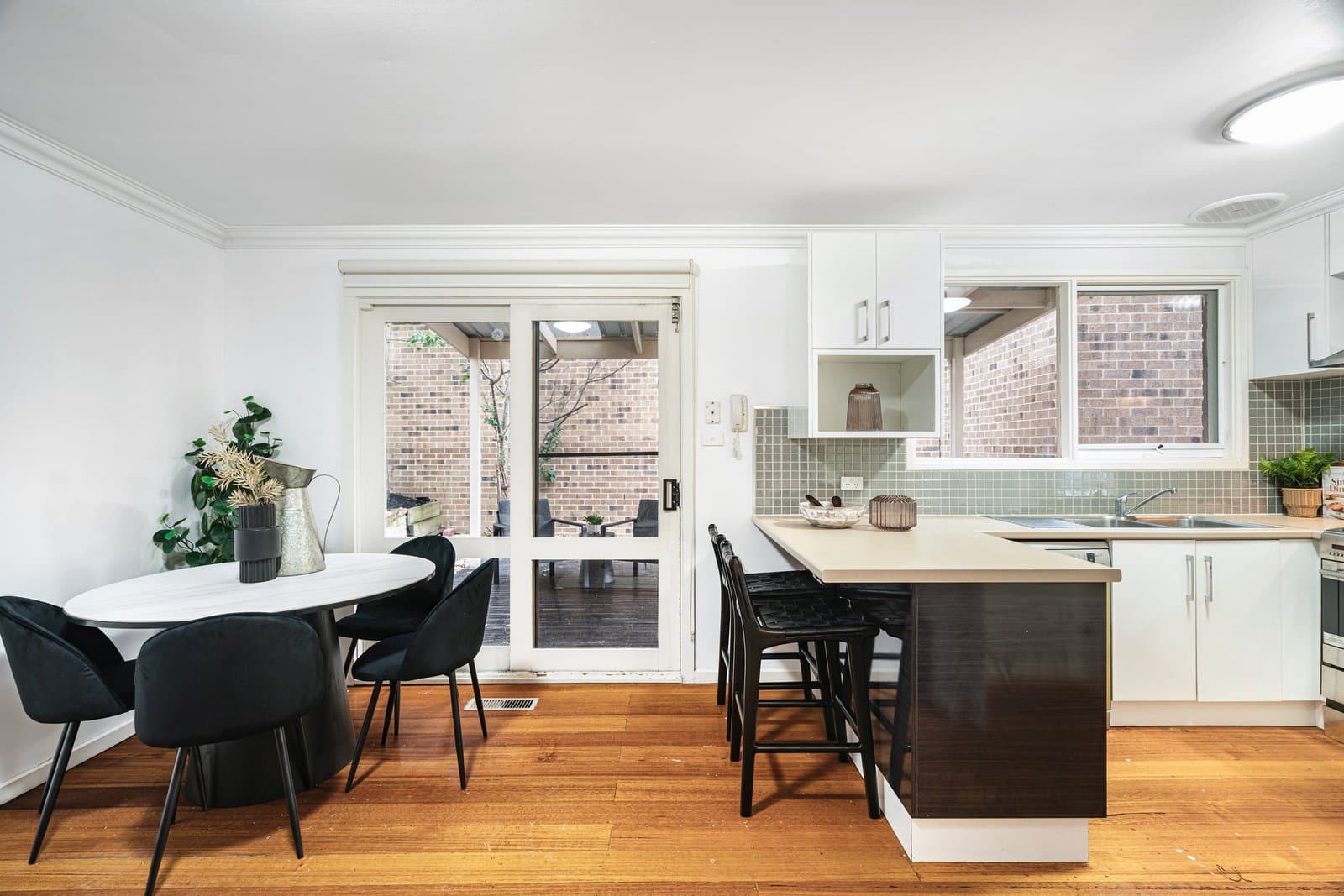 25 Worthing Avenue, Doncaster East - Thumbnail 2