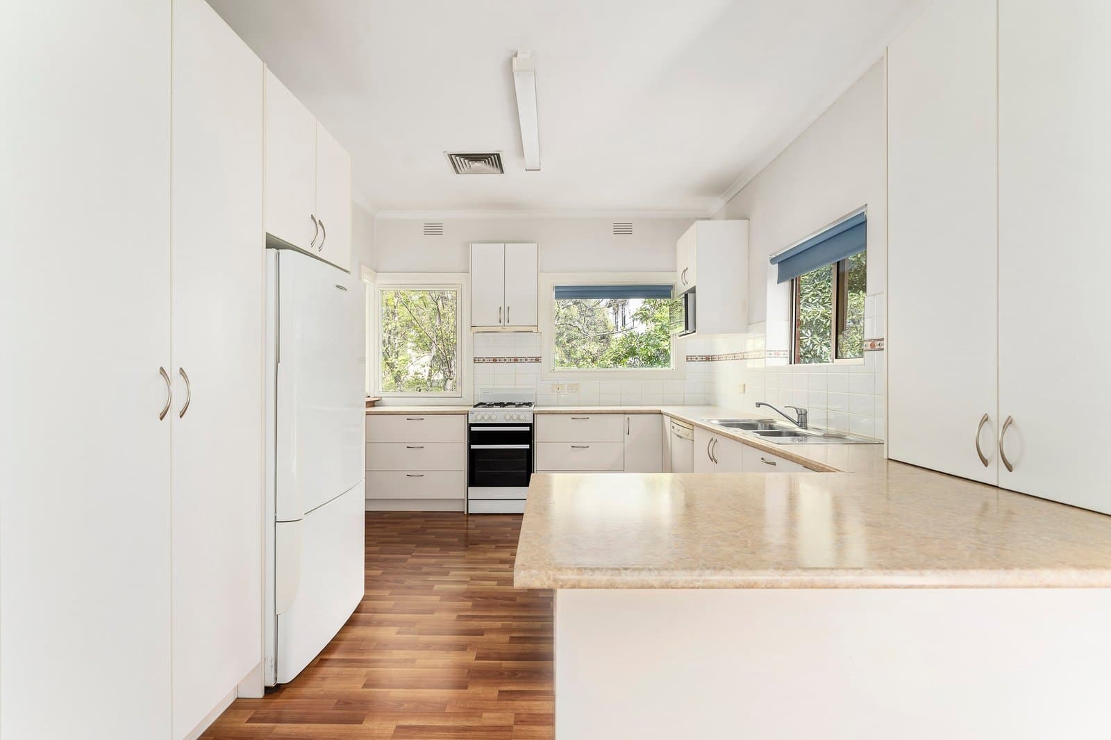40 Tannock Street, Balwyn North - Thumbnail 4