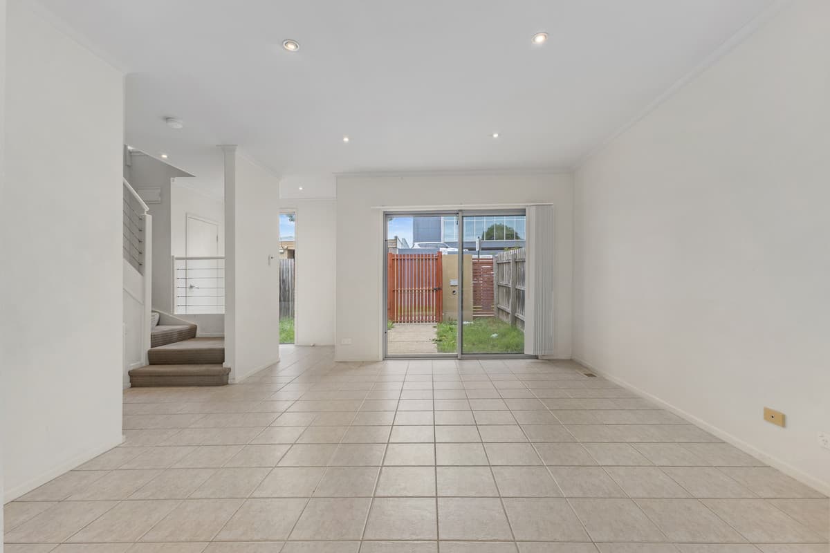 11 / 23-33 Cambridge Street, Box Hill VIC 3128, Box Hill - Thumbnail 2