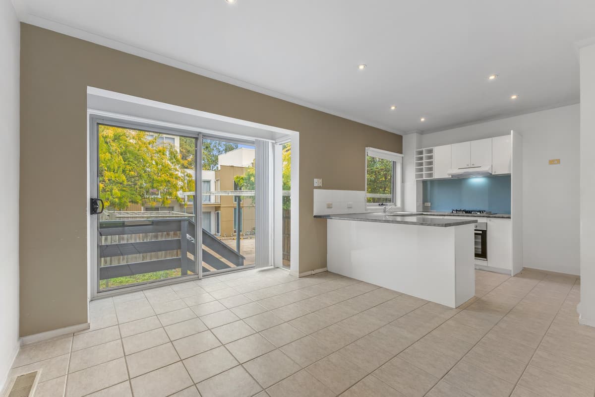 11 / 23-33 Cambridge Street, Box Hill VIC 3128, Box Hill - Thumbnail 3